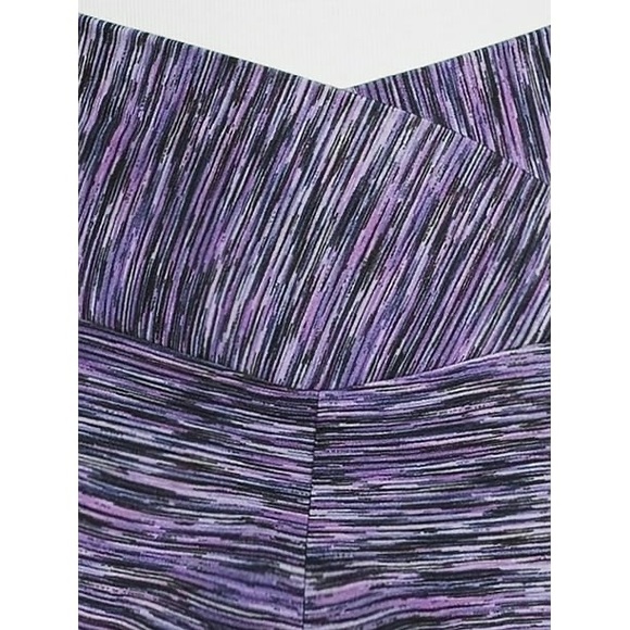 No Boundaries Juniors' Sueded Crossover Ankle Leggings - Picture 7 of 8